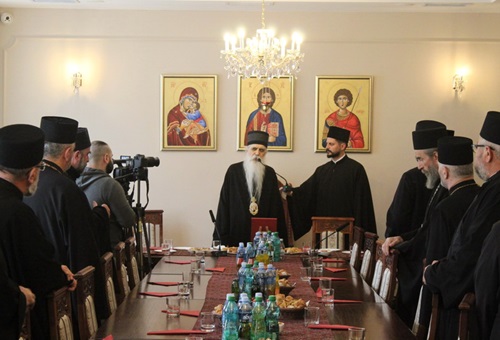 Васкршња честитка новосадског свештенства Митрополиту бачком Иринеју