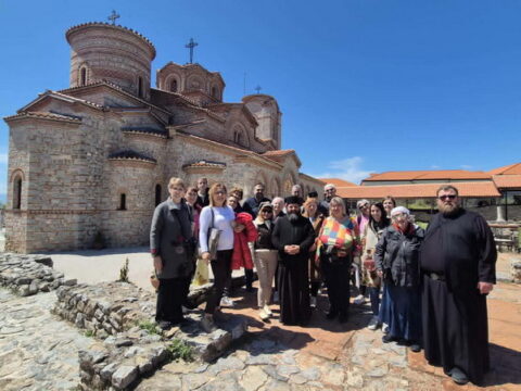 b872f12f-7d5f-4910-905d-8f8e685f2fc0_resize_resize