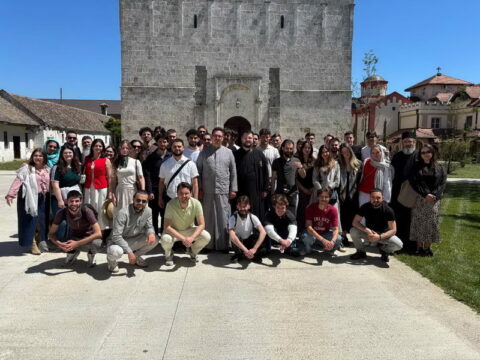 IMG-3bcba814637ed0fcad048a1330489102-V_resize