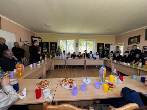 IMG-cb458b54735199b90be3d4392883ed34-V_resize