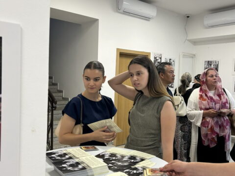 IMG-390ebf13e4d5f7ed1155405641d4f42e-V_resize