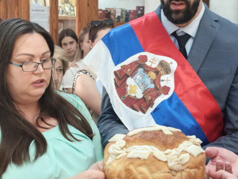 IMG-91b41f02e9e56861b1e188235e95433b-V_resize