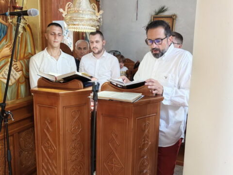 IMG-e53cae19d297d76578ca7032aefe2a7e-V_resize