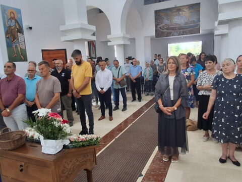 1000085732300_resize