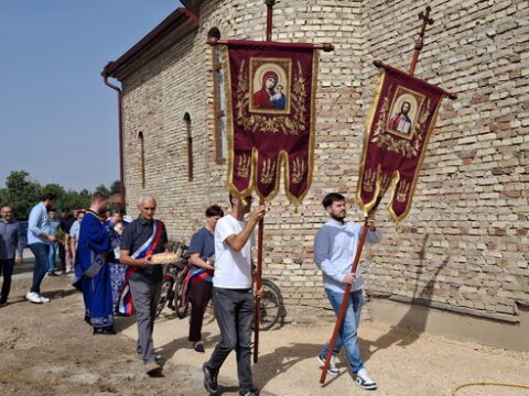 1000085763300_resize