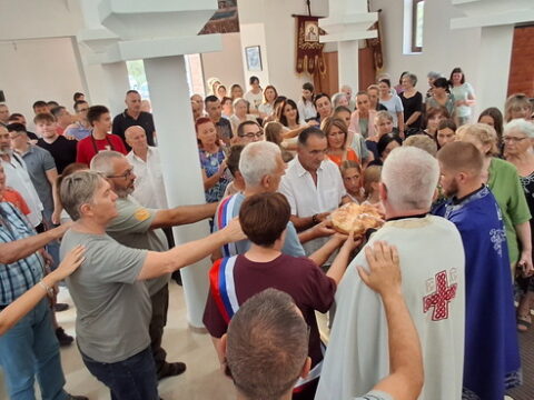1000085833300_resize