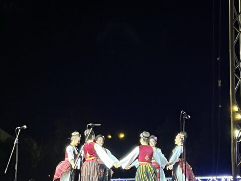 IMG-4c667dfd0095a4da4bbf08ee8087ae6b-V_resize