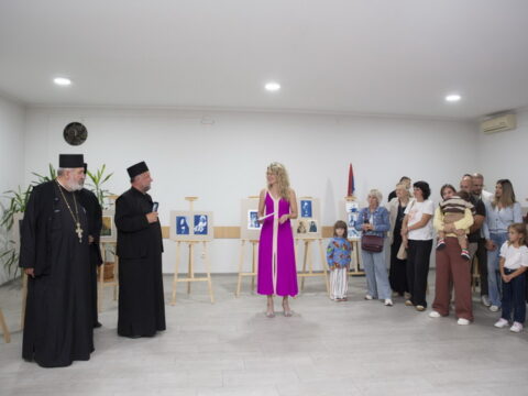 IMG-af7cf451ccc1f1c2b848a893d6c09494-V_resize