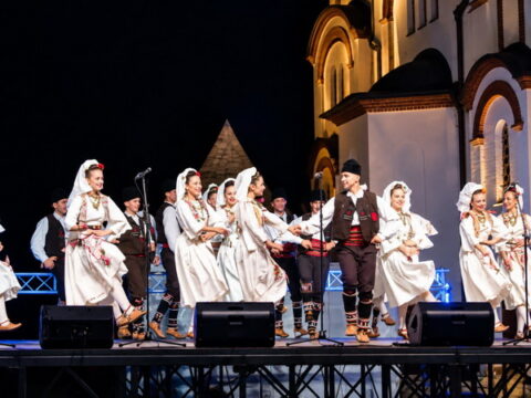 IMG-d48bf77cc9995c3e306b6e2c4b14cc58-V_resize