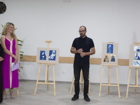 IMG-dd513ac39dba432d6ea567a7f61ced81-V_resize