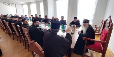 Епископ бачки Иринеј примио у посету бивше студенте Православног богословског факултета Универзитета у Београду